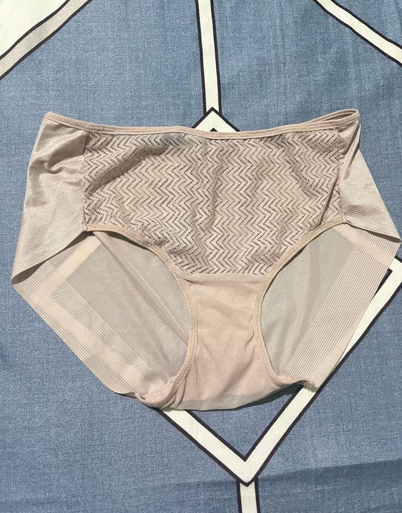 Comfortable Seamless Briefs