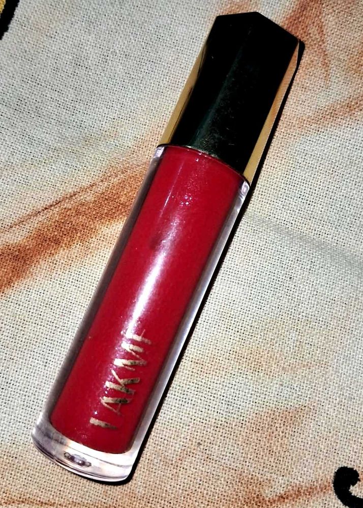 Lakme Red Liquid shimmer Lipgloss