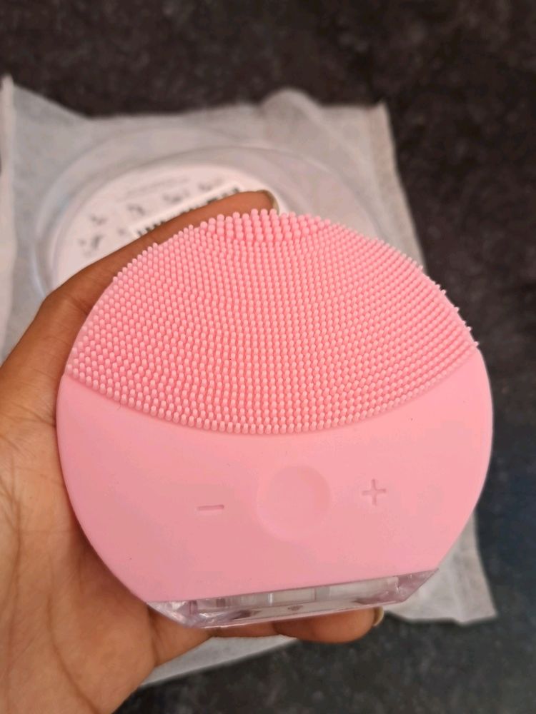 Smytten Face Massager