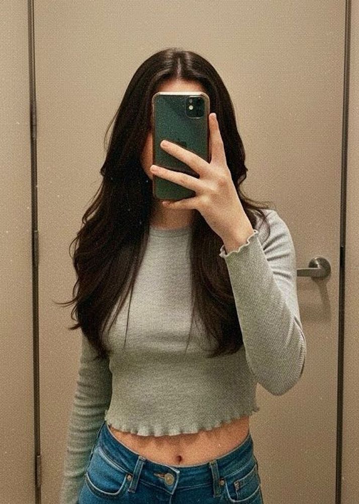 Grey Fitted Top🦭