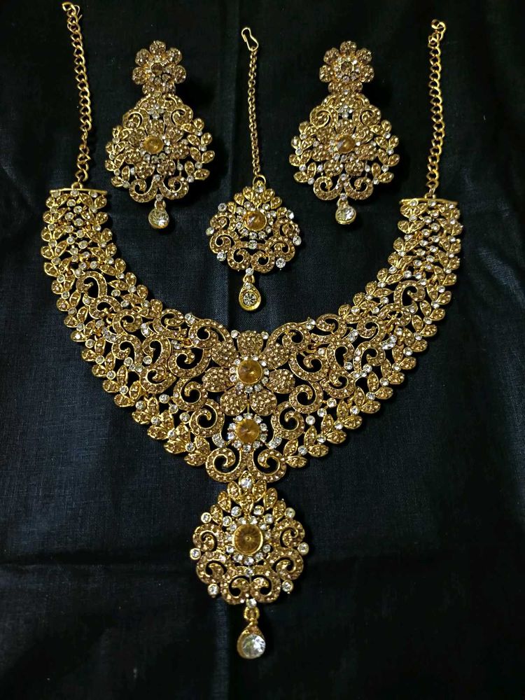 Exquisite Gold-Plated Kundan Necklace Set