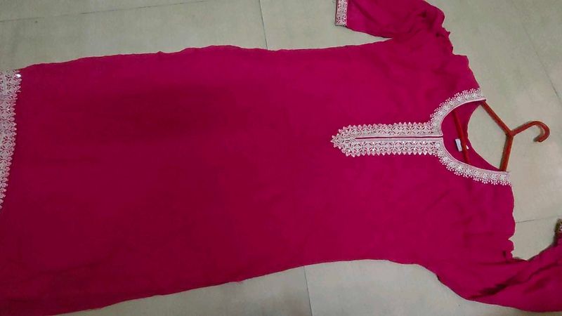Embellished Pink kurti