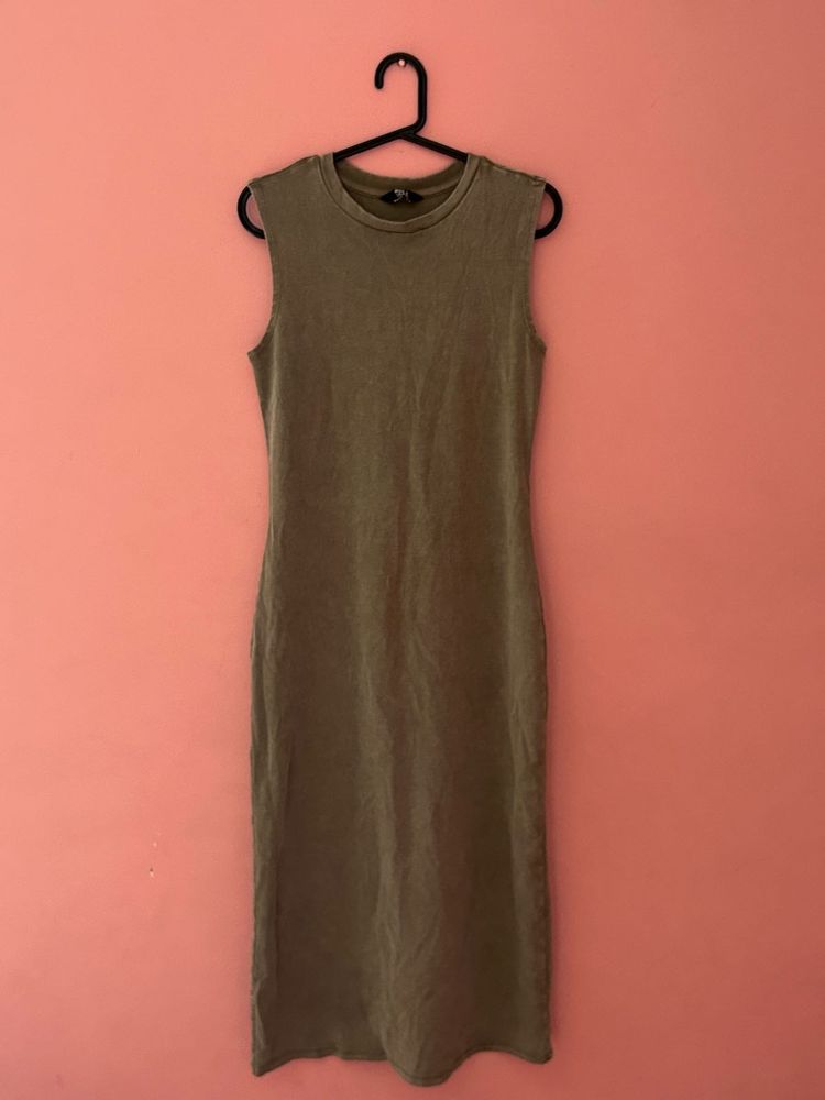 Sleeveless Olive Green Midi Dress