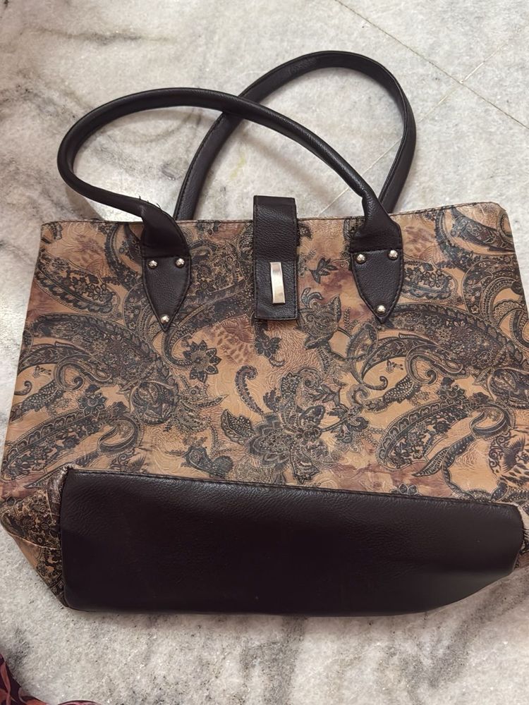 Elegant Paisley Print Handbag