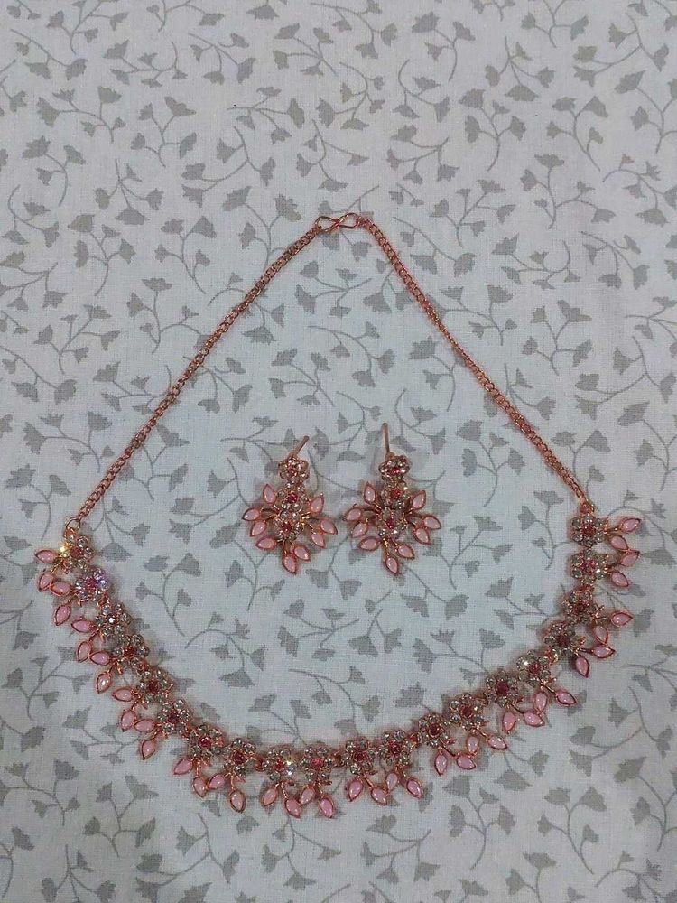 Stunning Rose Gold Necklace &amp; Earring Set