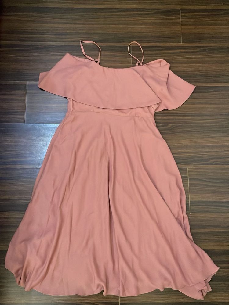 Chic Off-Shoulder Ruffle Dress