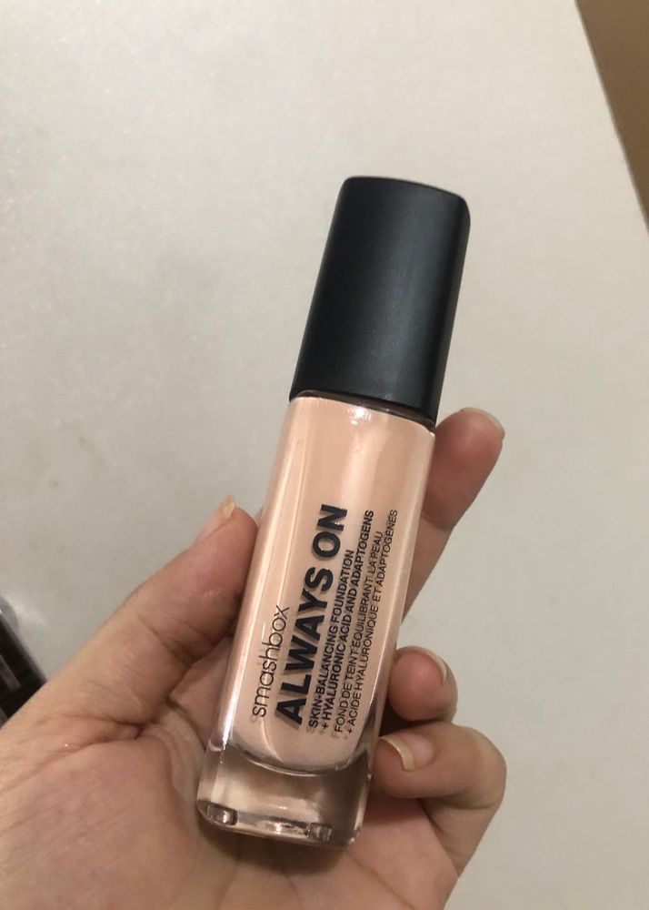 Smashbox Always On Foundation