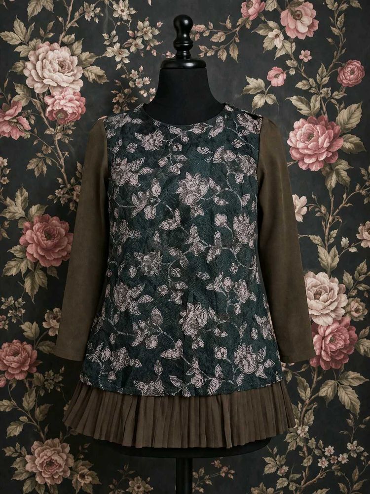 Floral Print Dress with Pleated Hem