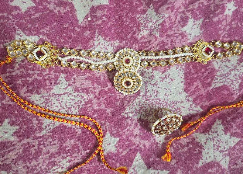 Elegant Kundan &amp; Pearl Jewellery Set