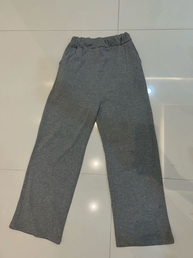 Comfortable Grey Sweatpants wide leg