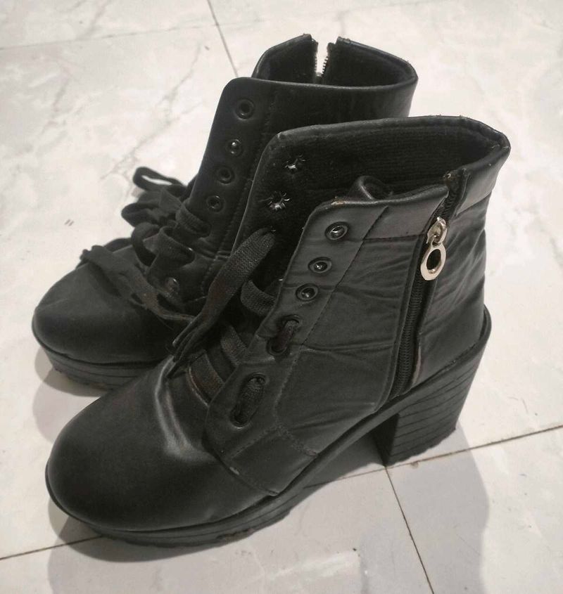 Black Combat Boots with Side Zipper