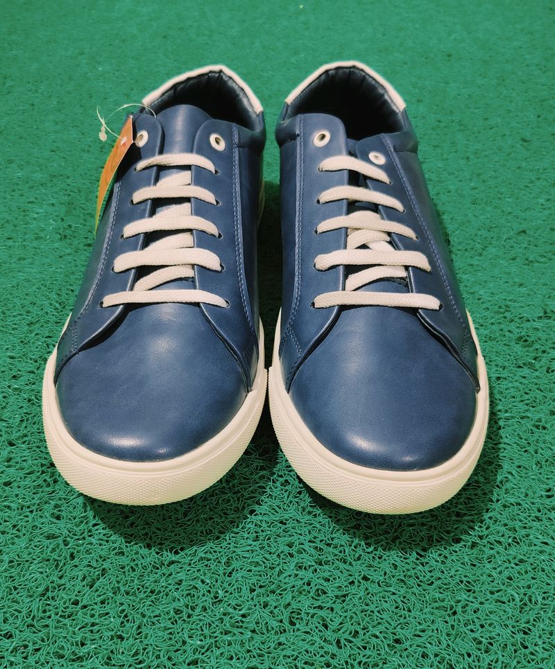 Roadster Men's Casual Shoes. Like New. Good .
