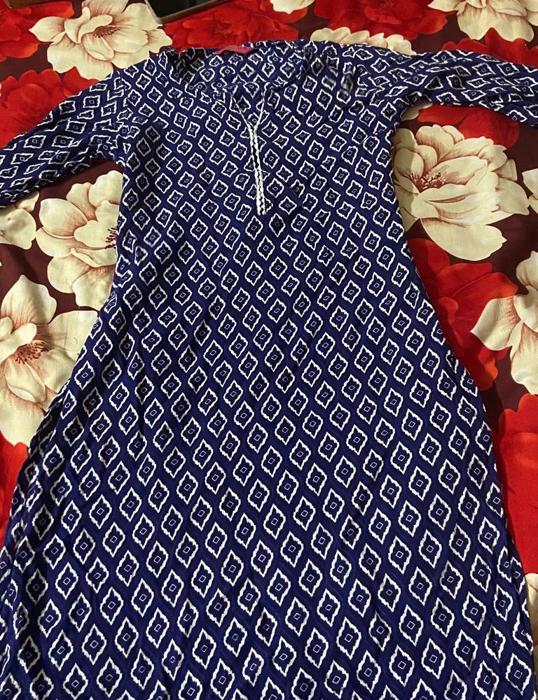 Blue &amp; White Printed Kurta