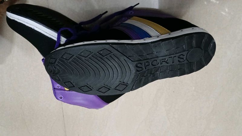 Stylish Black &amp; Purple Sneakers