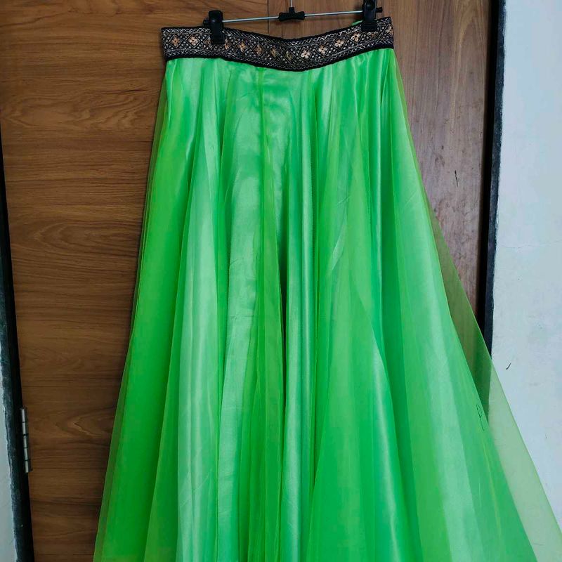 Green Lehnga 18m flyer navratr, blouse pcs