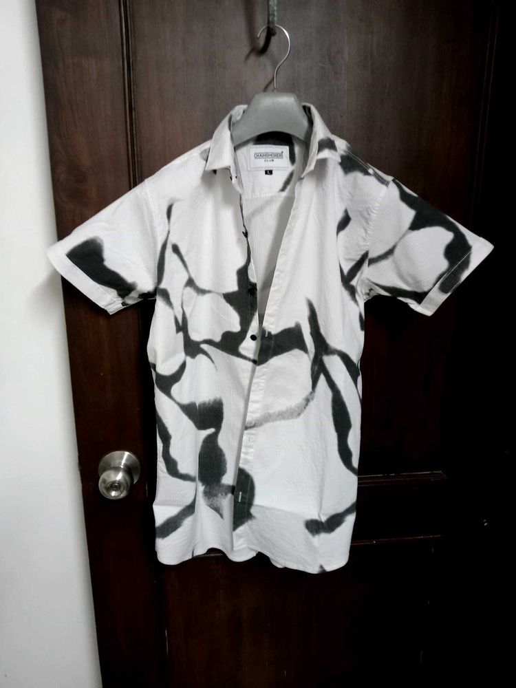 Abstract Print Button-Up Shirt