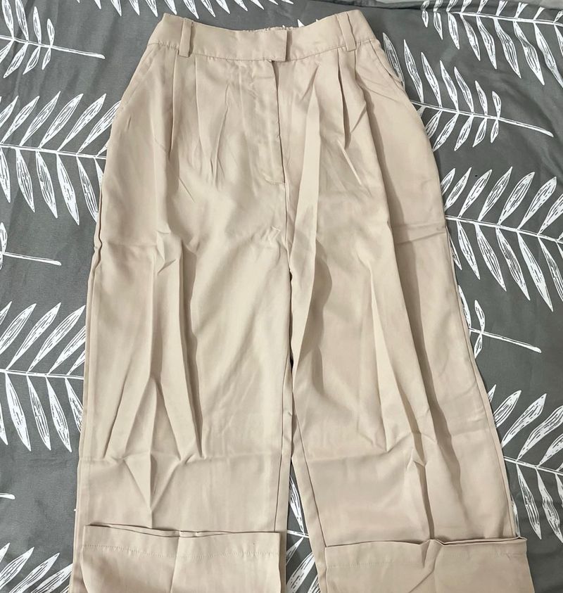 Chic Beige Wide-Leg Pants