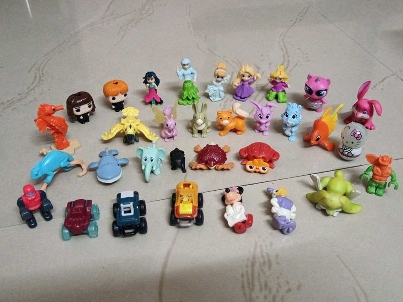 Combo Assorted Figurines &amp; Mini Vehicles Toy Lot