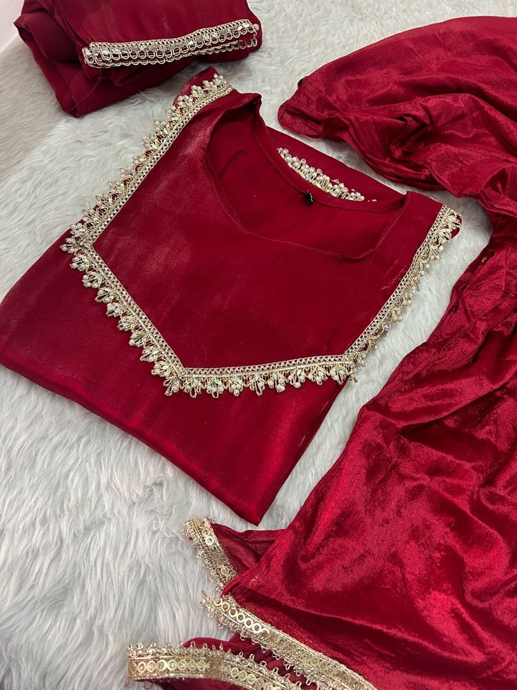 Elegant Red shiny fabric Kurta Set with Gold Trim