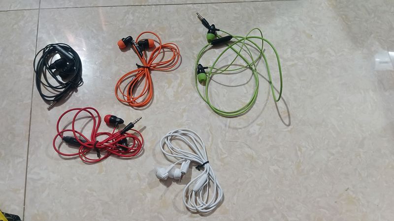 5 Combo Bass Earphones