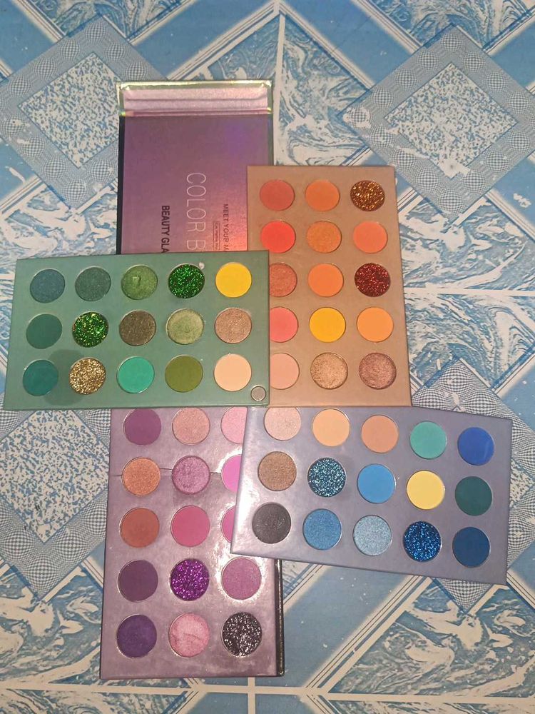 4 Color Eye Shadow Palettes