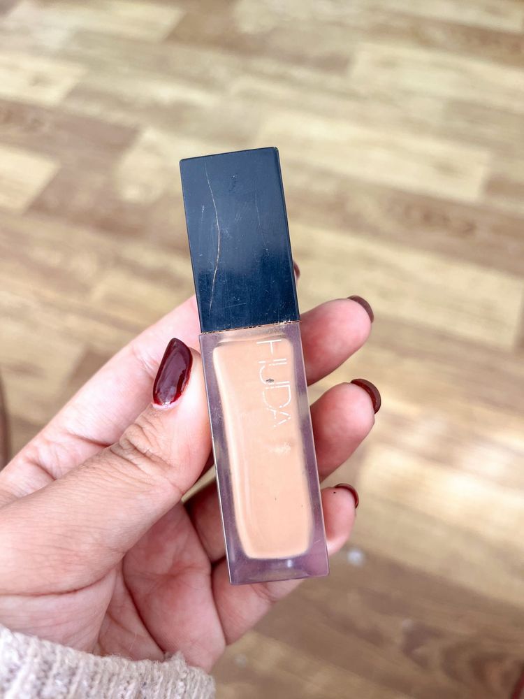 HUDA beauty faux filter concealer - granola