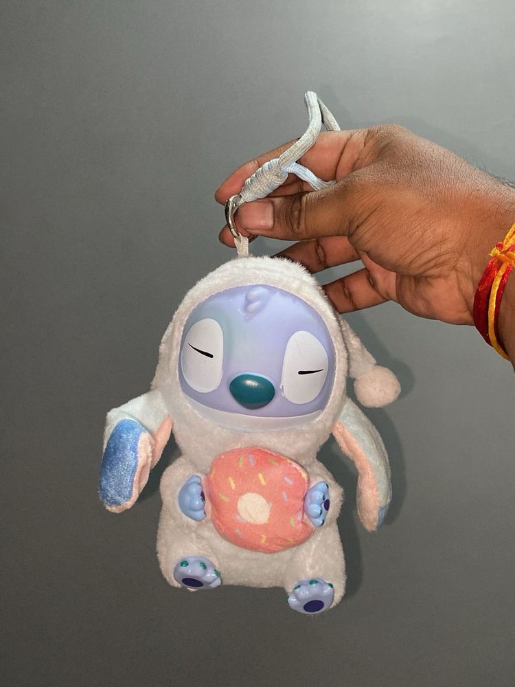 Stitch Hard face Miniso