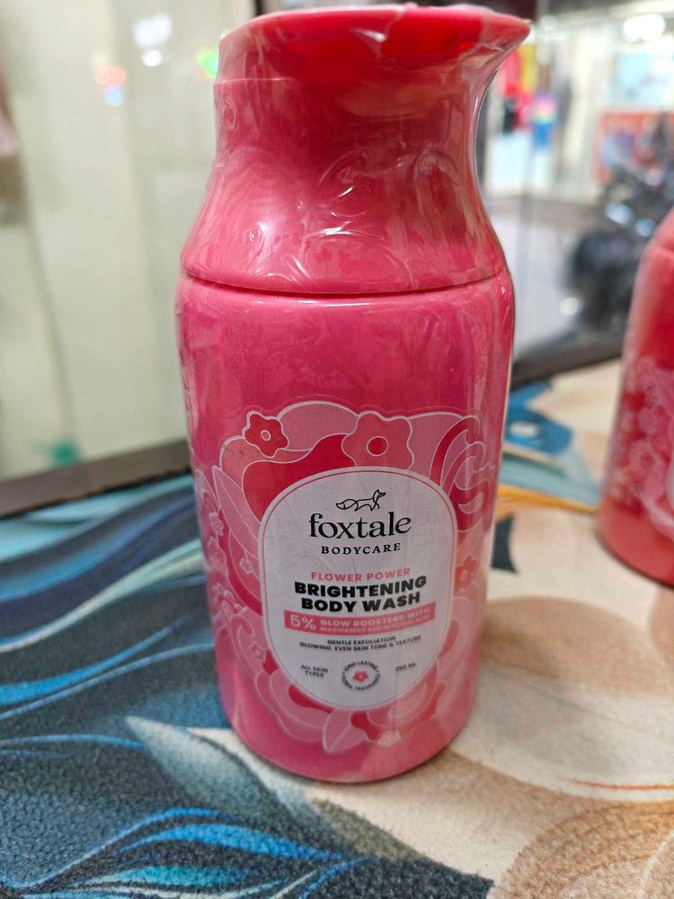 Foxtale Brightening Body Wash