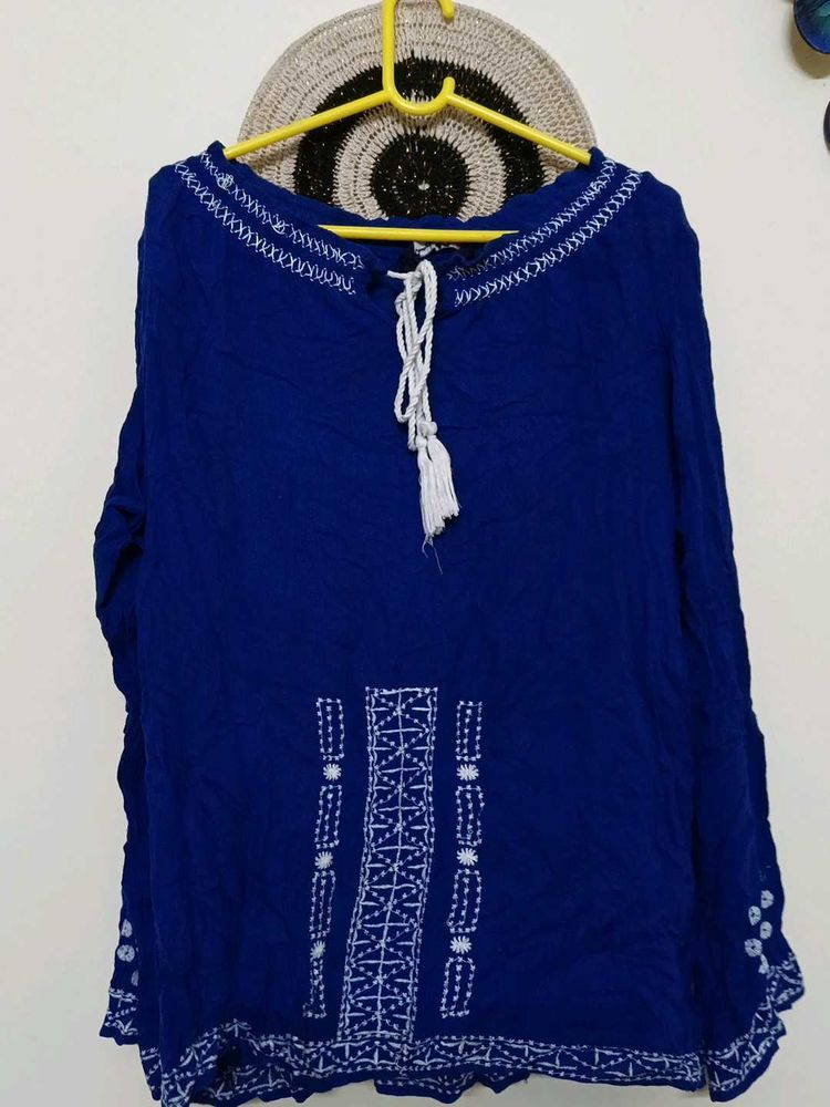 WOMEN'S TOP
