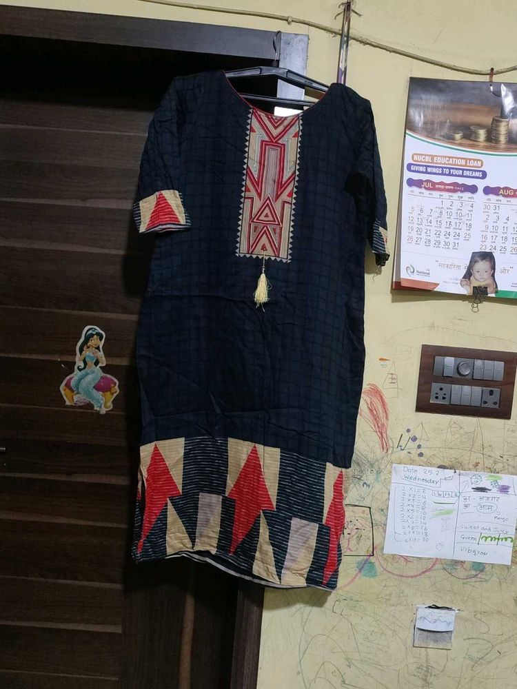 Stylish Black Kurta with Red &amp; Beige Print