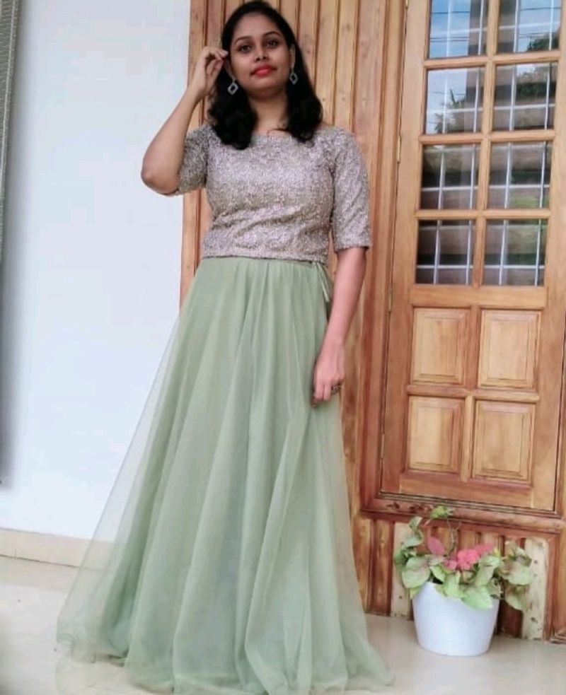 Lehenga..frock..gown..