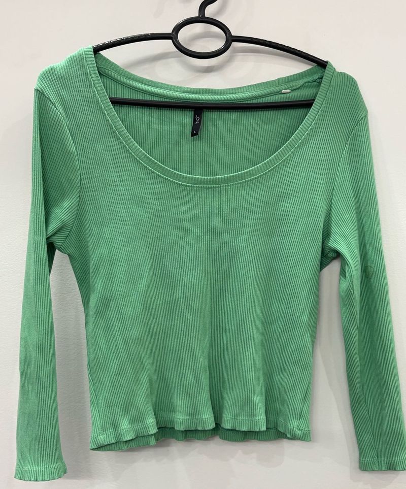 Ribbed Scoop Neck Basic Crop Top