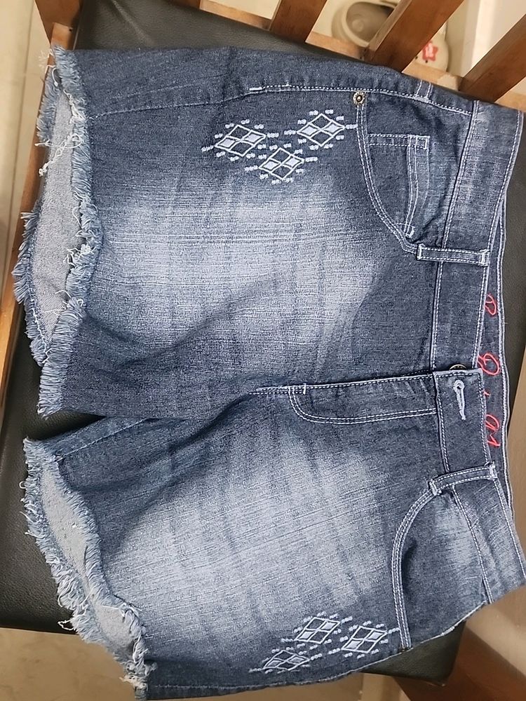 Good Quality Shorts Stretchable and comfortable