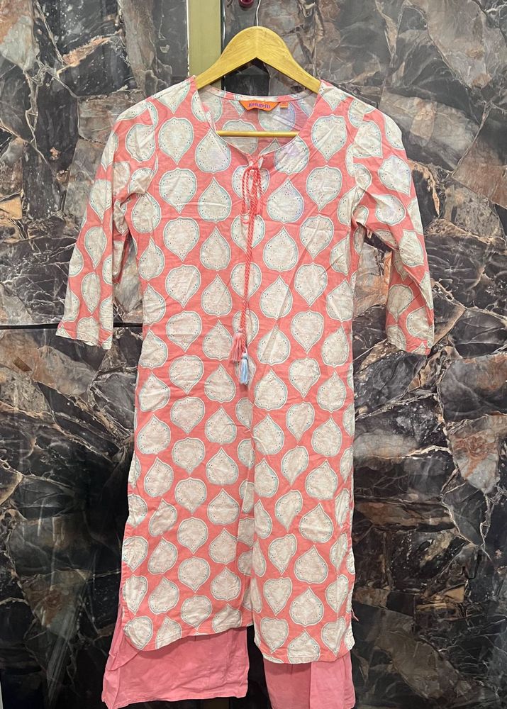 Elegant Pink &amp; White Kurta Set