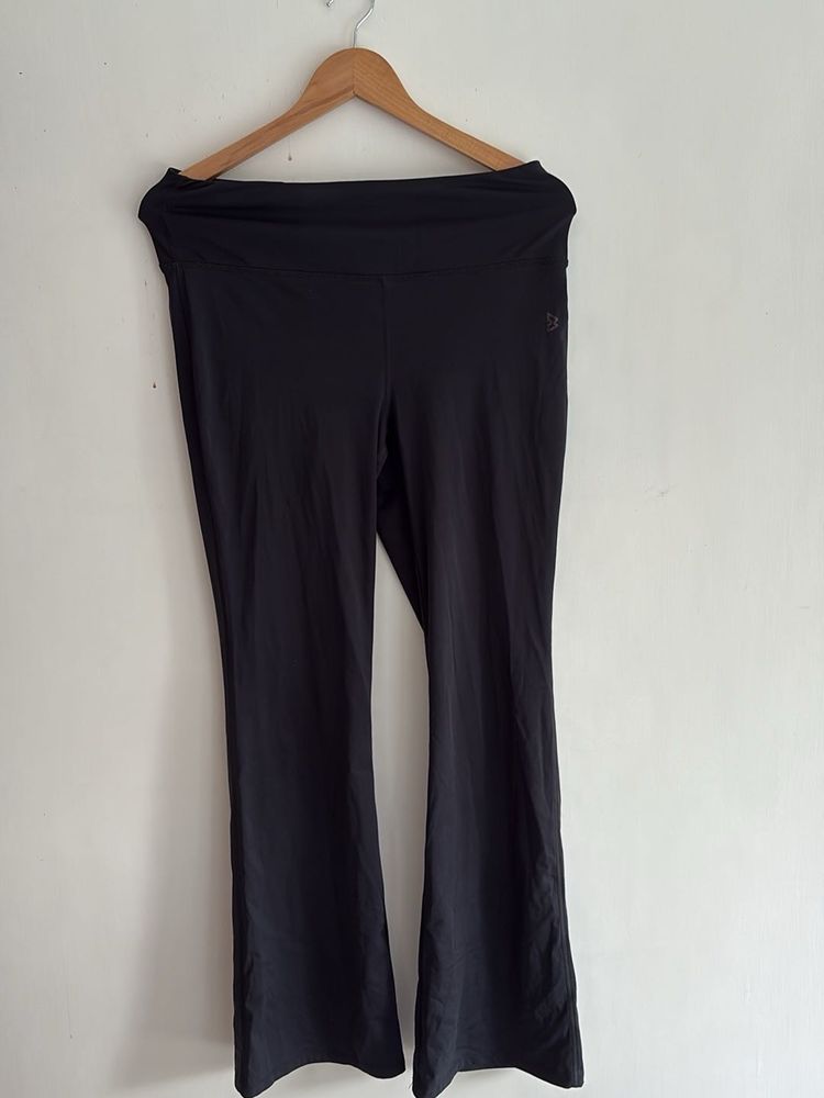 Black Flared Yoga Pants