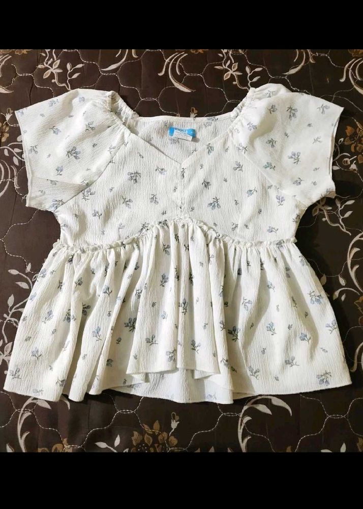 Chic White Floral Peplum Top