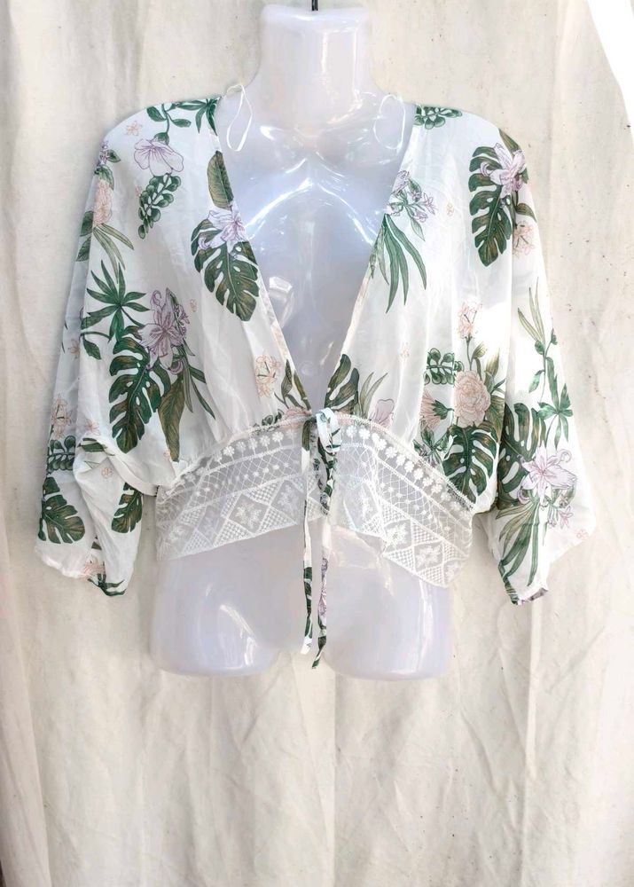 59209. Boho Tropical Print Tie-Front Crop Top