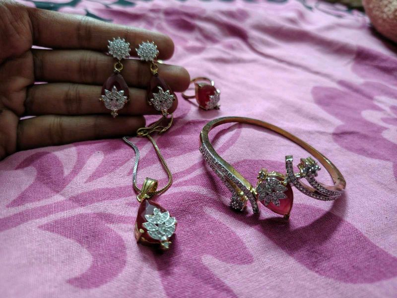 Chic Jewelry Set for Women 🍒