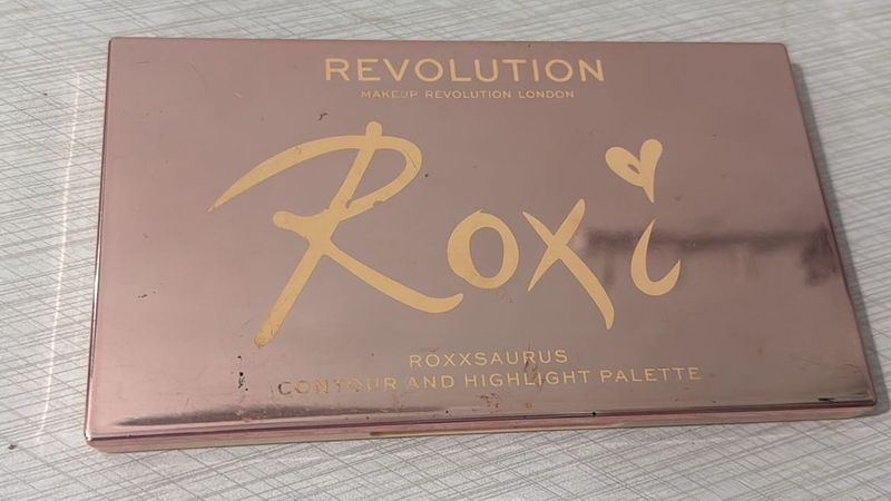 Makeup Revolution Contour &amp; Highlight palette