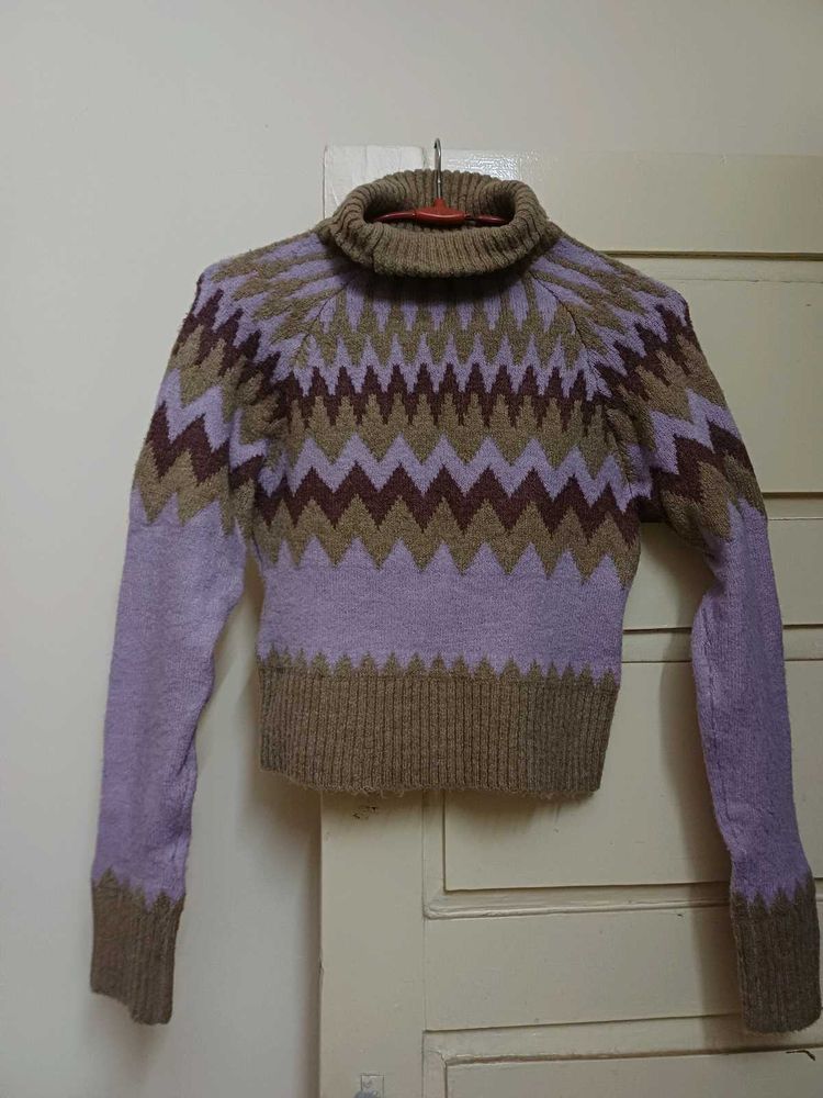 Cozy Geometric Print Turtleneck Sweater