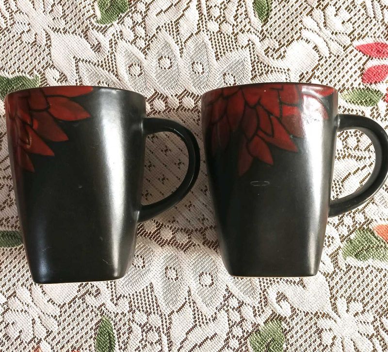 Set of 2 Black Mugs with Red Leaf Design