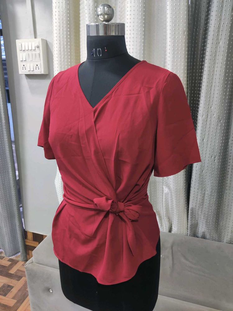 Stylish Red V-Neck Tie-Front Blouse | Versatile