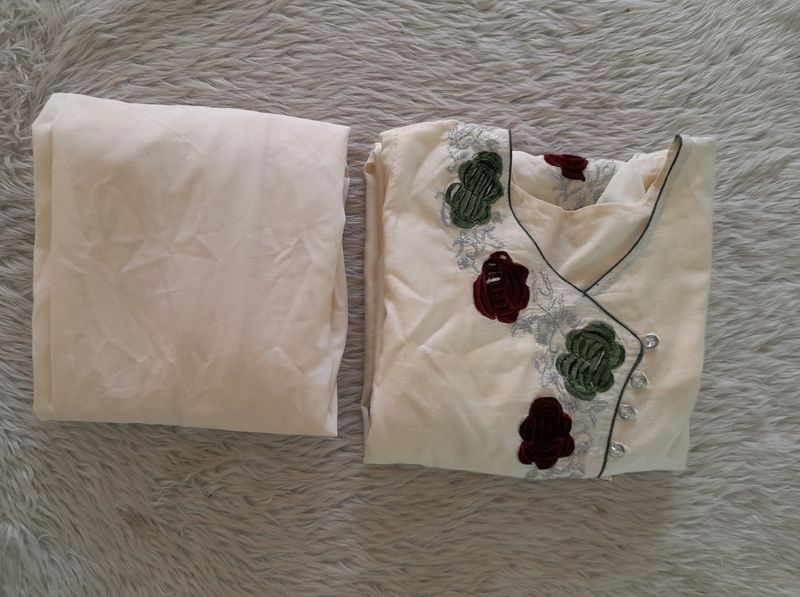 White With Floral Embroidery Kurta Sets (Women's)