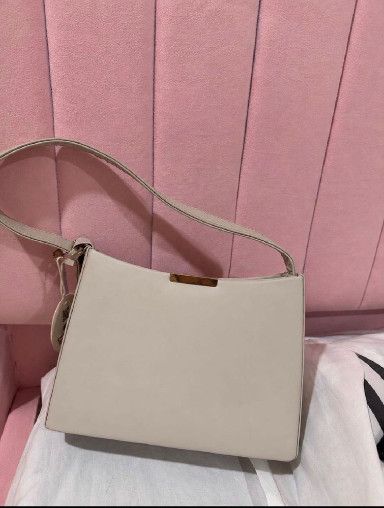 Chic Cream Shoulder Bag