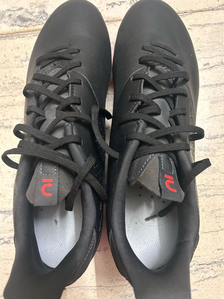 Black Sports Shoes