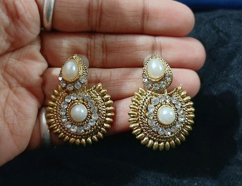 Pearl Stone Golden Earring