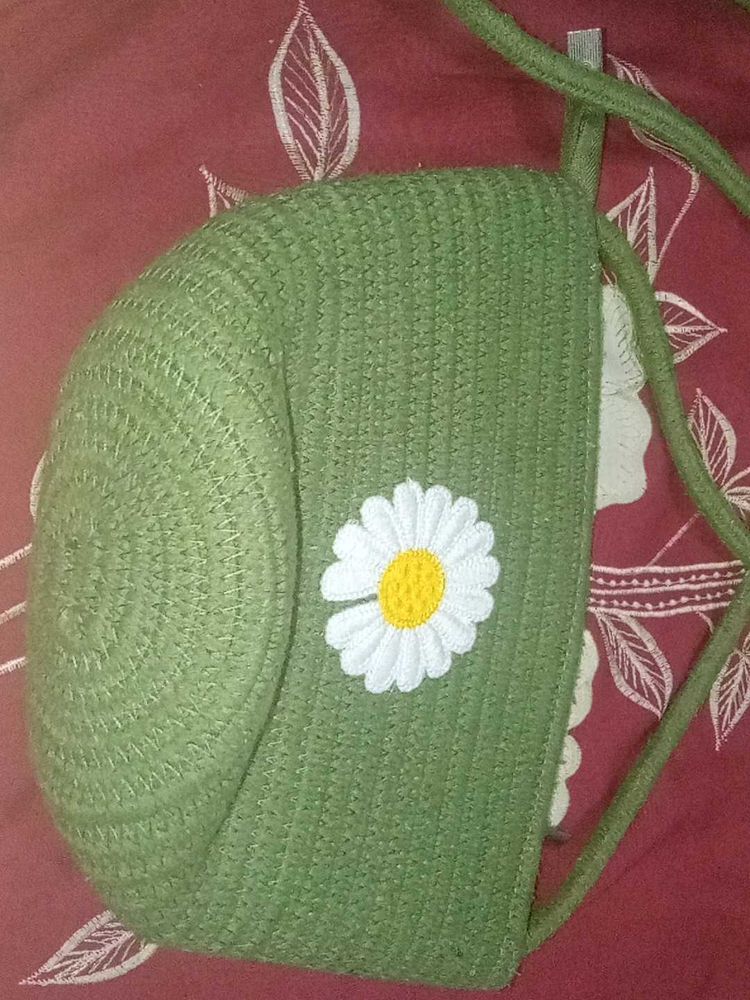 Charming Green Daisy Crossbody Bag