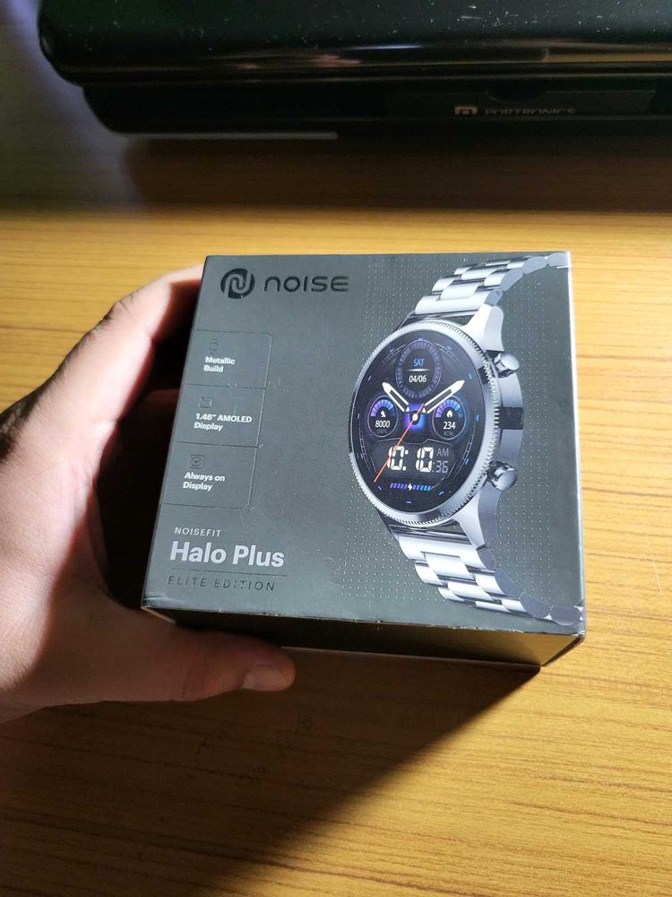 Noise fit halo plus metallic build smartwatch