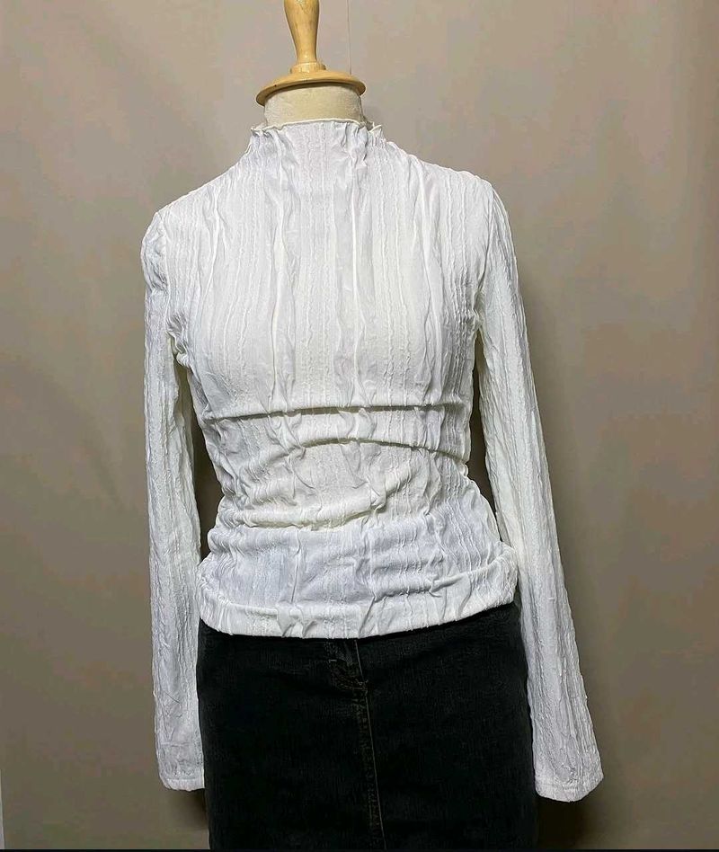 Chic White Textured Mock Neck Top