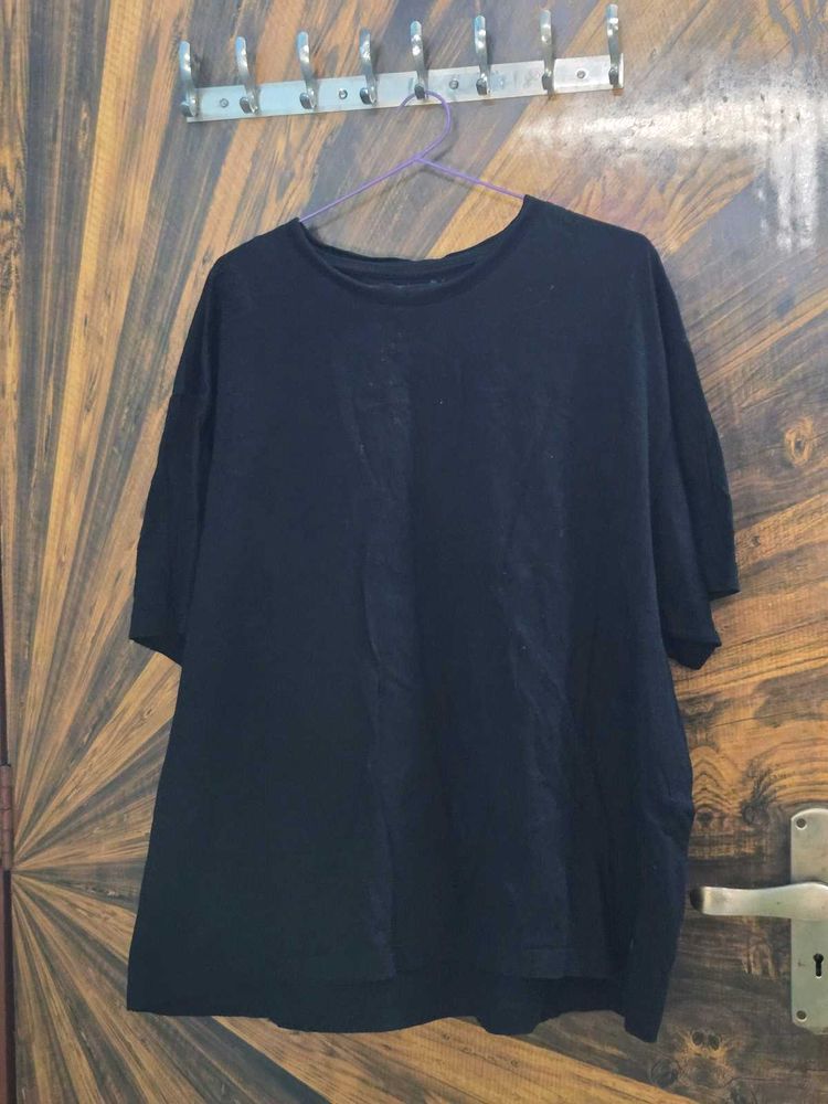 H&amp;M Solid Black Relaxed Fit T-Shirt